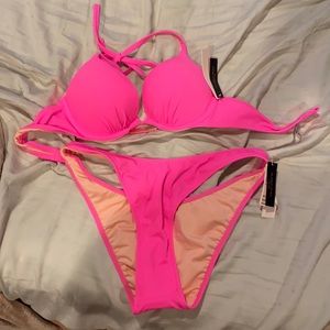 NWT Victoria’s Secret bombshell bikini 32AA